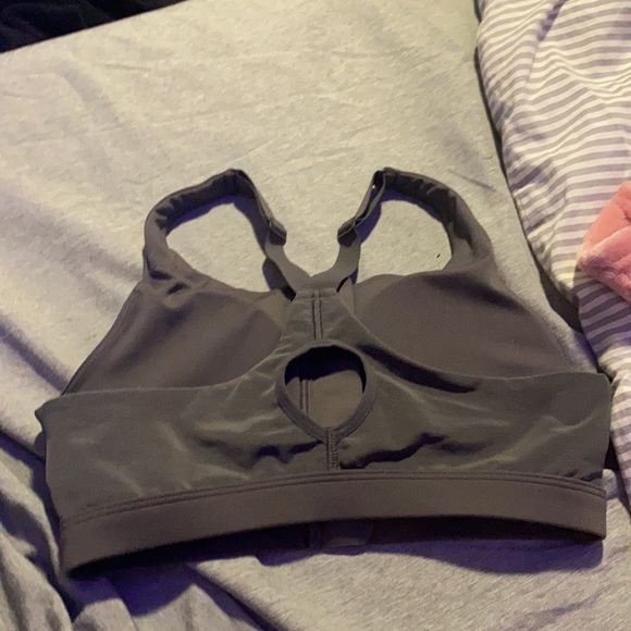 Gymshark Zip Up Training Sports Bra - Grey - Picture 3 of 4
